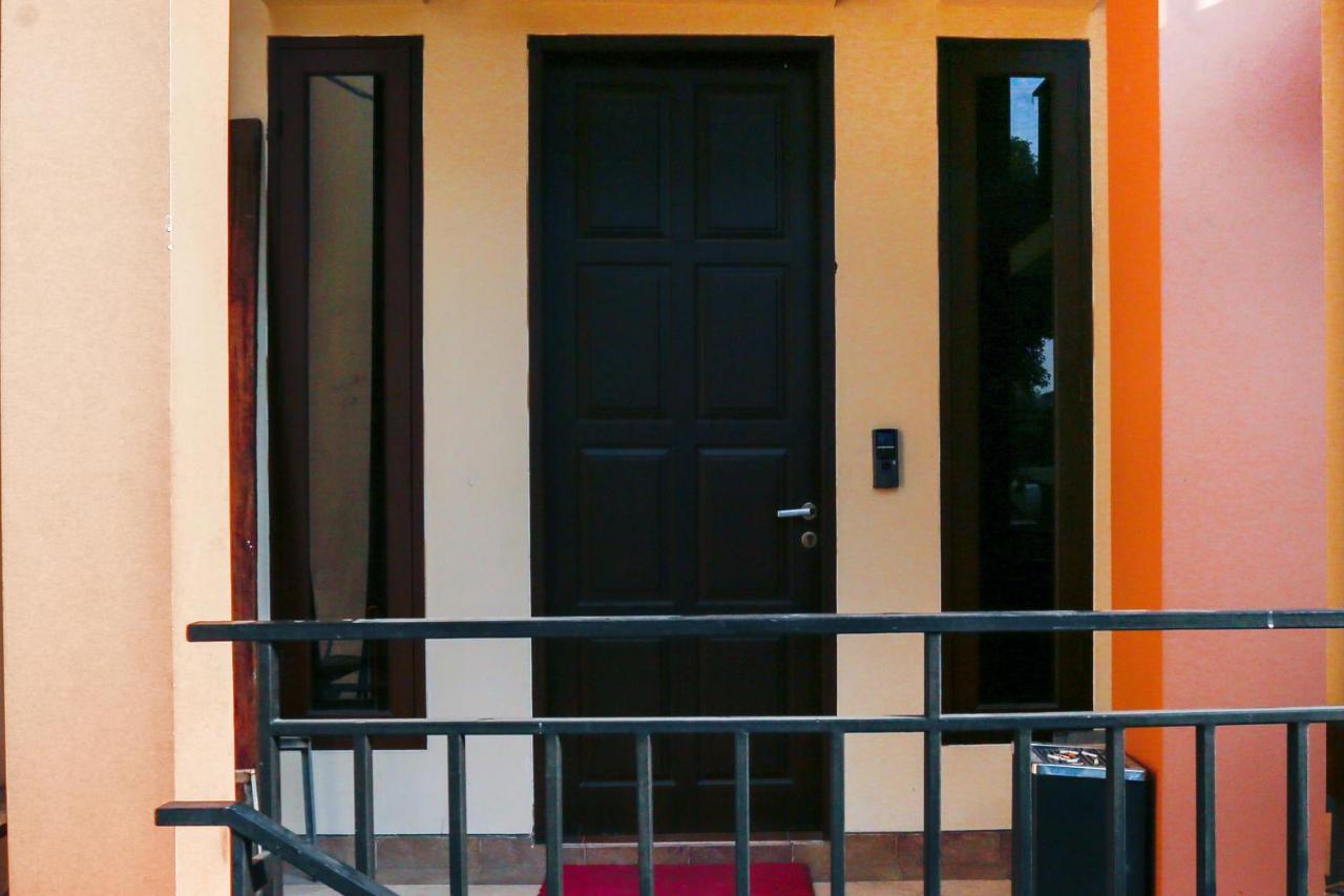 OYO 3109 Point Inn Jakarta Extérieur photo