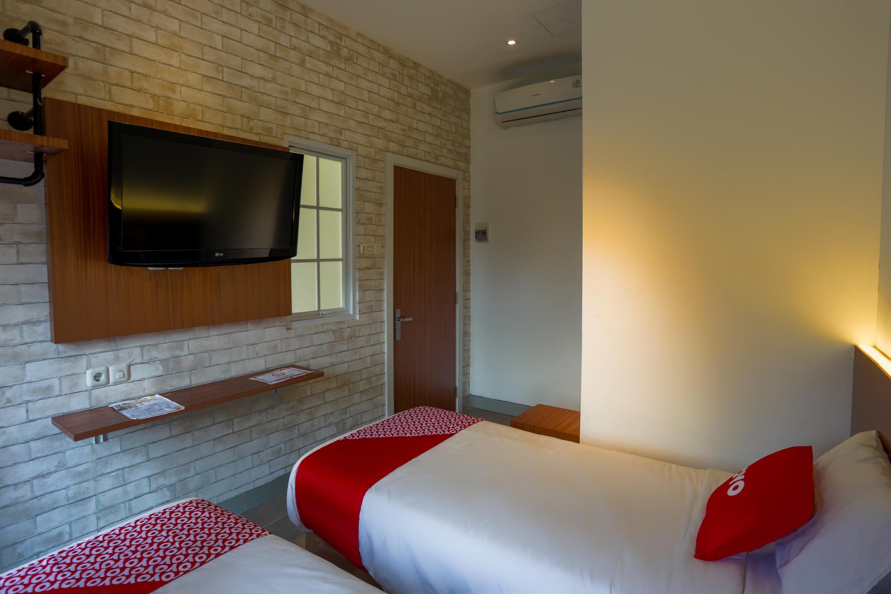 OYO 3109 Point Inn Jakarta Extérieur photo
