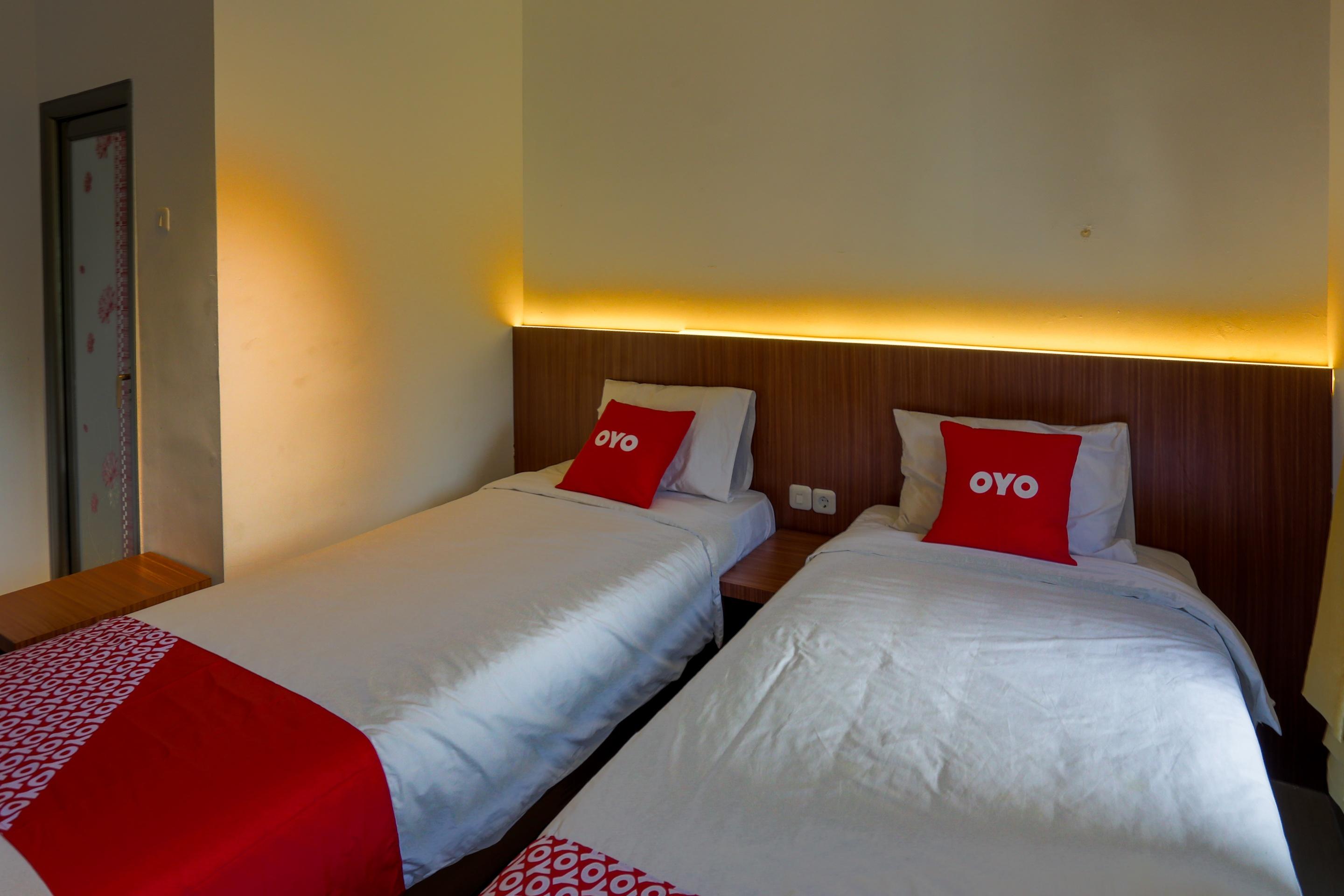 OYO 3109 Point Inn Jakarta Extérieur photo