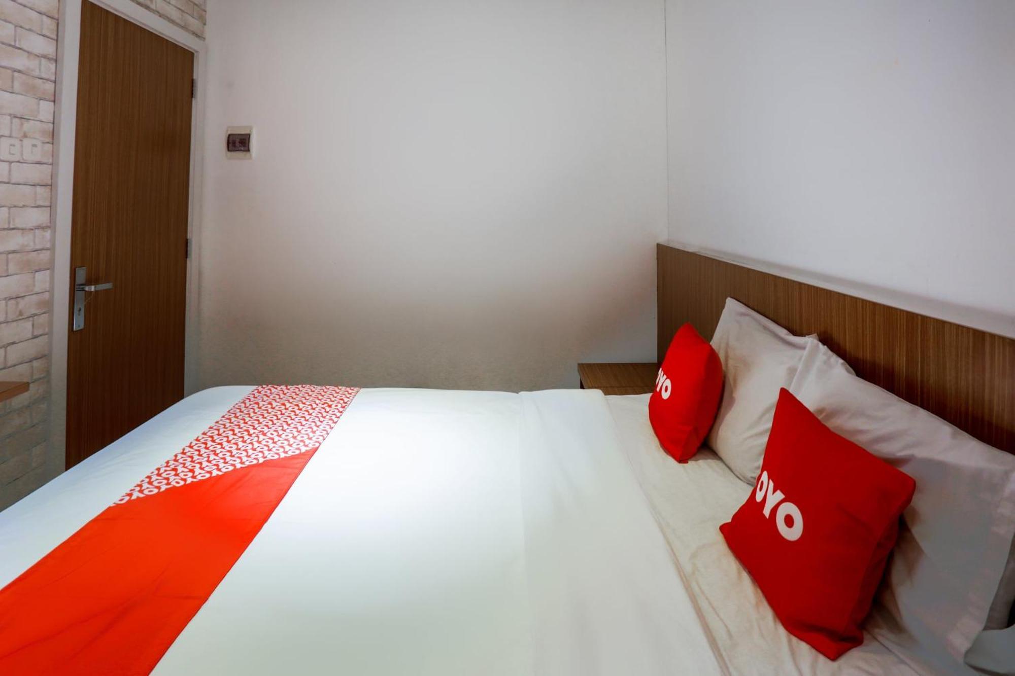 OYO 3109 Point Inn Jakarta Extérieur photo