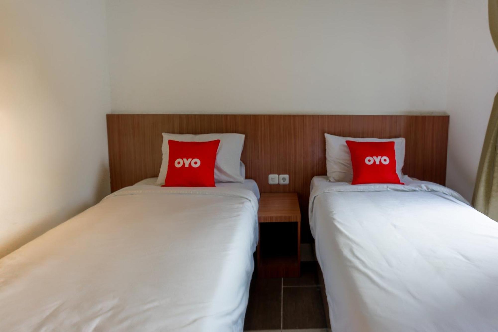 OYO 3109 Point Inn Jakarta Extérieur photo