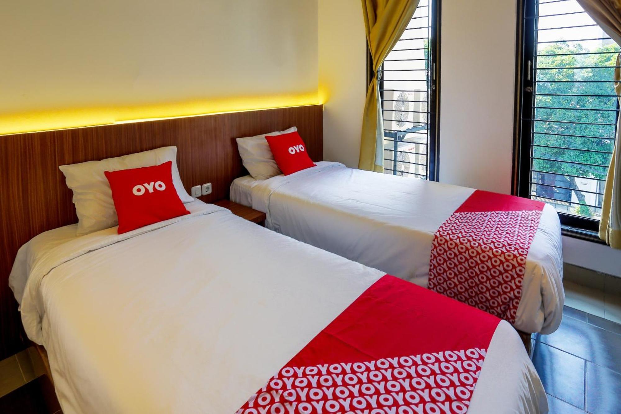 OYO 3109 Point Inn Jakarta Extérieur photo