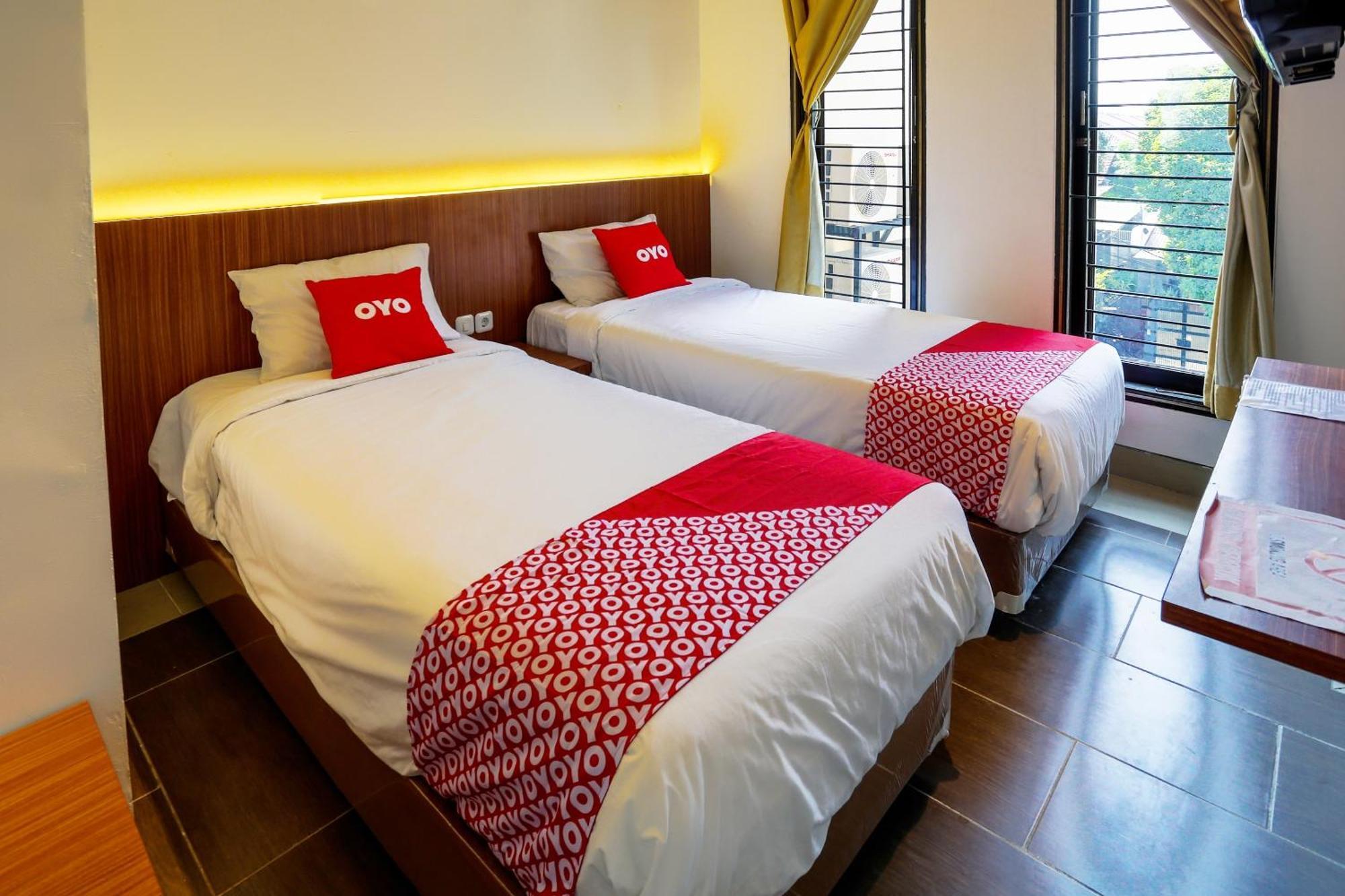OYO 3109 Point Inn Jakarta Extérieur photo